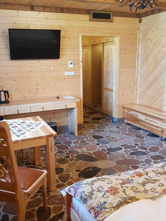 Chata Goralska I Pokoje Goscinne Цехоцинек Экстерьер фото